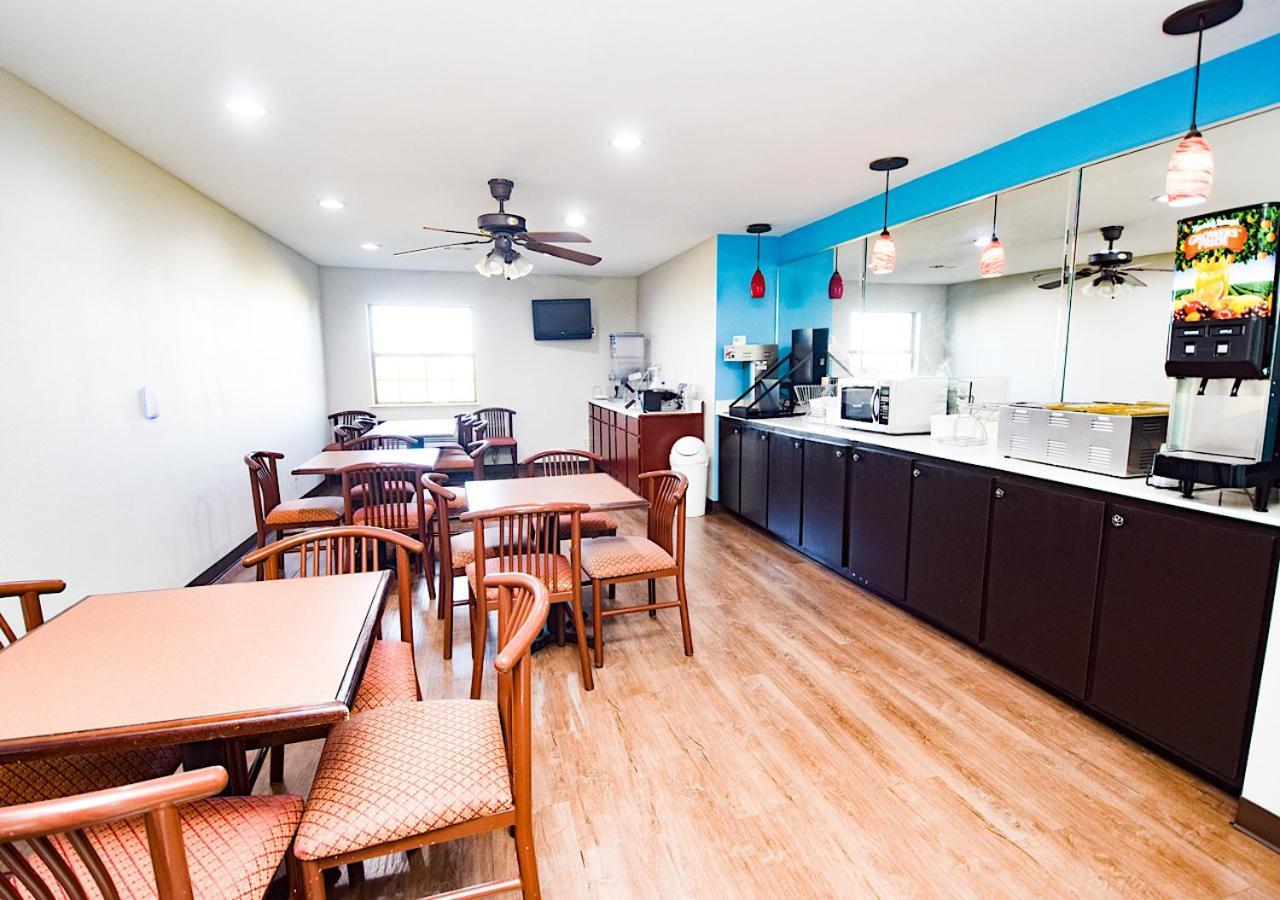 Super 8 By Wyndham Ar Hotel