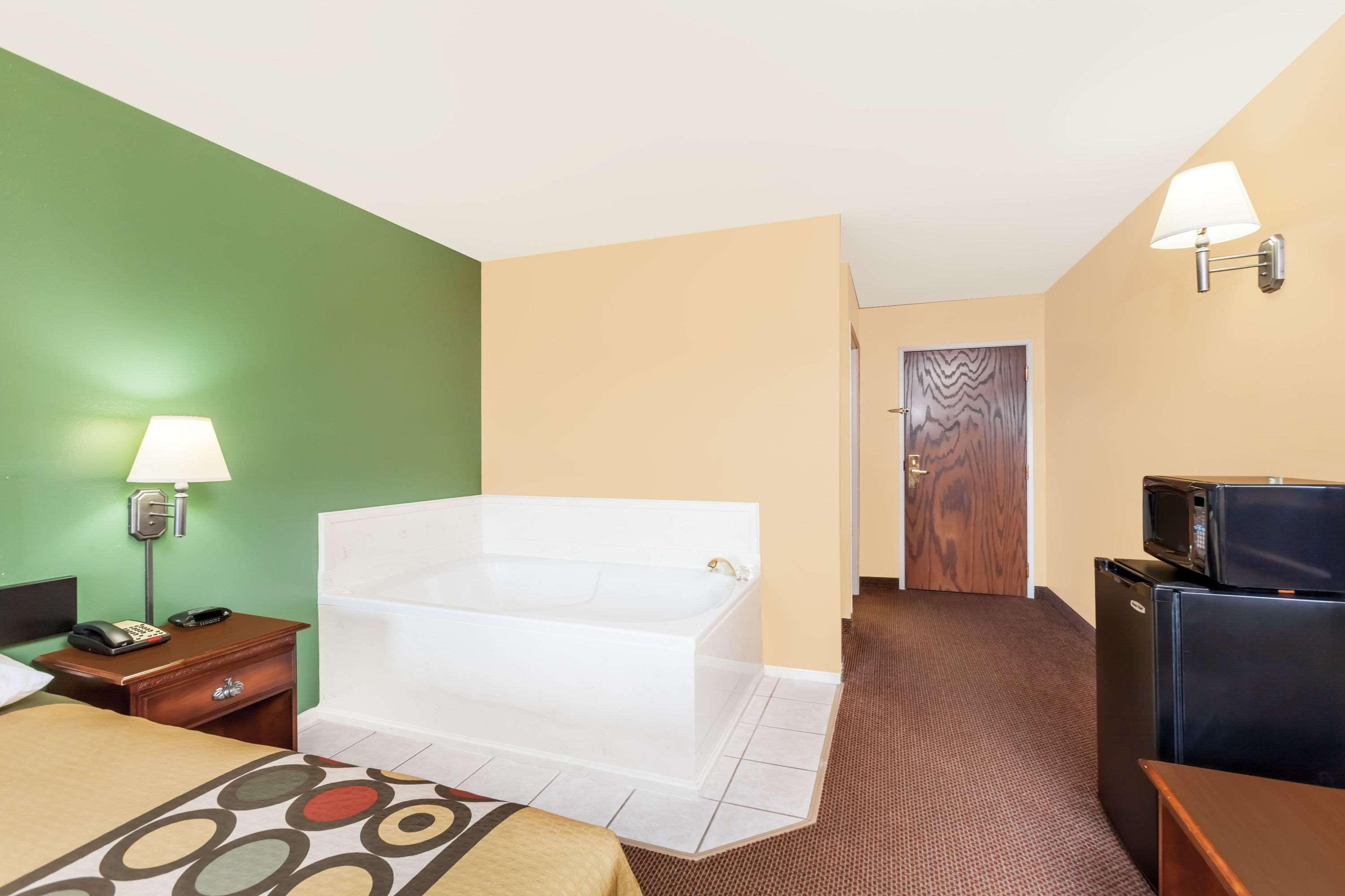 Hotel Super 8 By Wyndham Ar Searcy