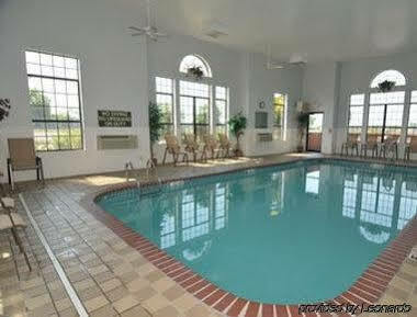 Super 8 By Wyndham Ar Hotel 3*